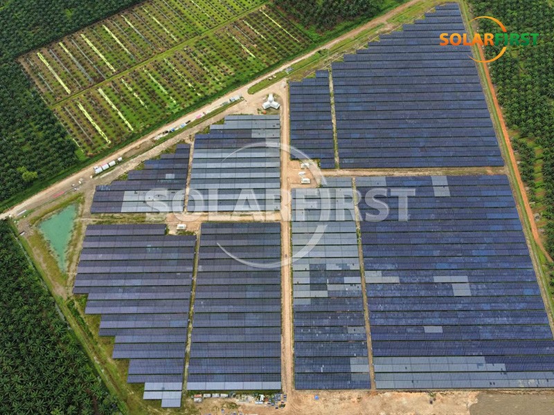 Planta de energía de 20 MWp con montaje en tierra en Malasia