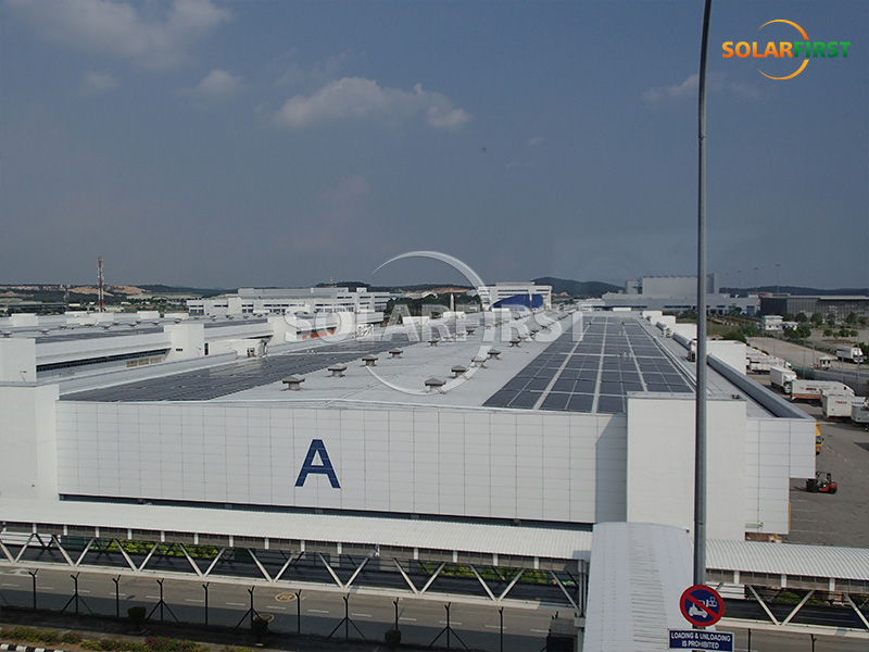 5,8 MWp de potencia instalada en el techo de un aeropuerto de Malasia
