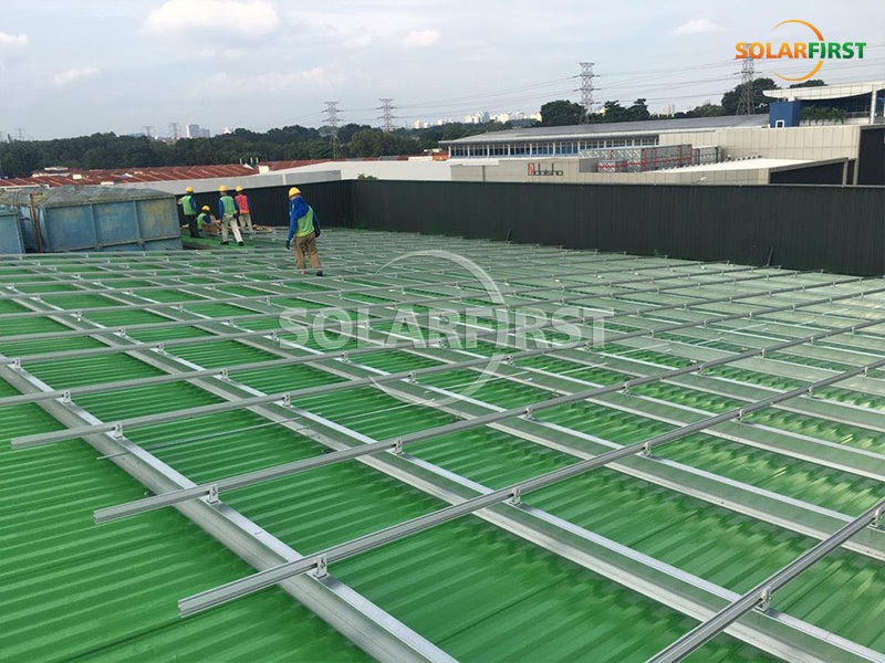 Instalación de tejas metálicas de 1 MWp en Malasia
