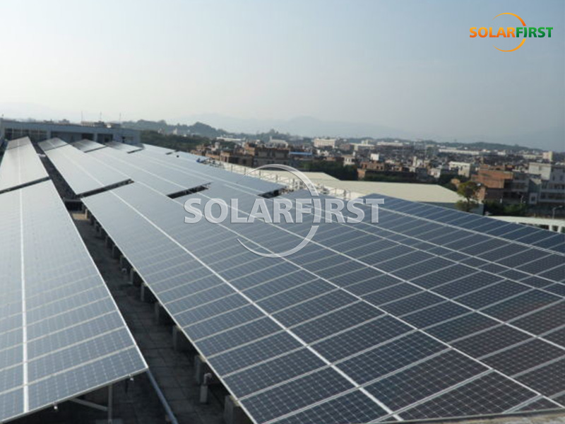 Montaje de aluminio para techo de 60 kWp en China
