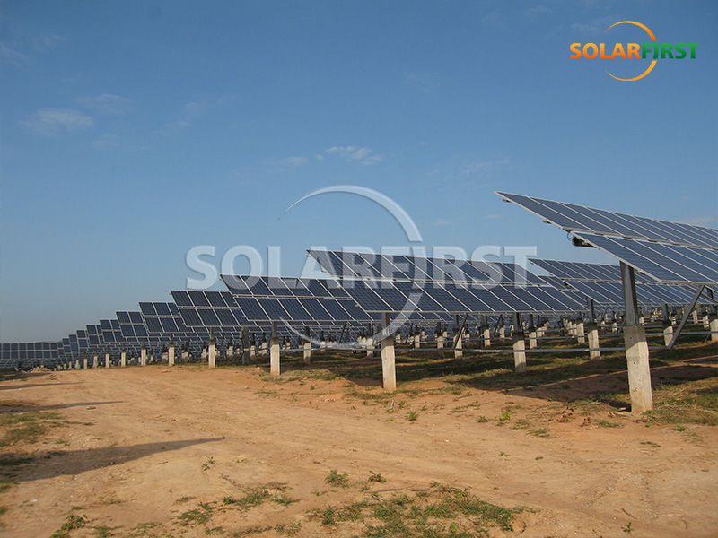 Sistema de seguimiento de un solo eje de 120 MWp en Tailandia