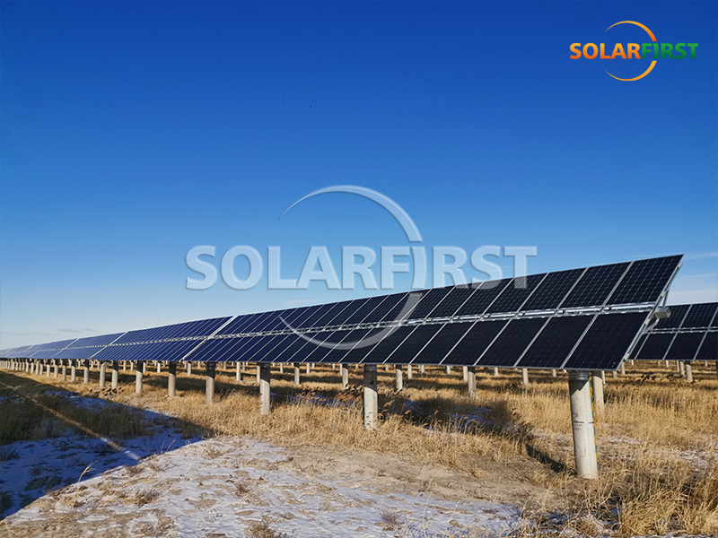 Seguimiento de un solo eje plano de 38,5 MWp en Hebei