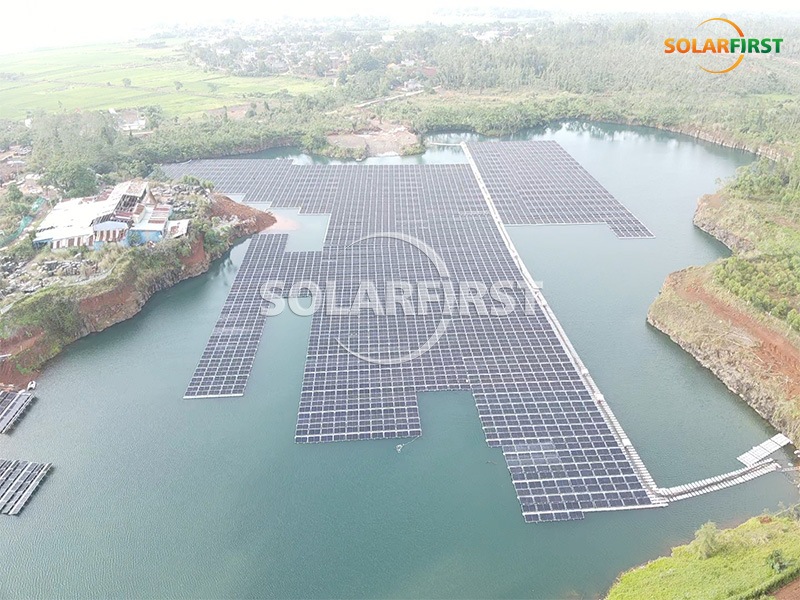 Planta fotovoltaica flotante de 7,2 MWp en Hainan, China