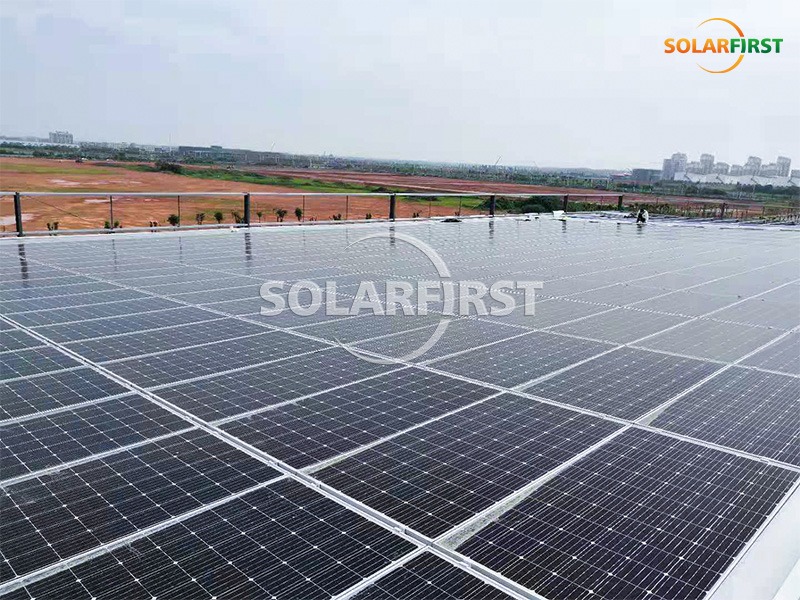 Instalación en tejado de BIPV de 2,1 MWp en Nanning