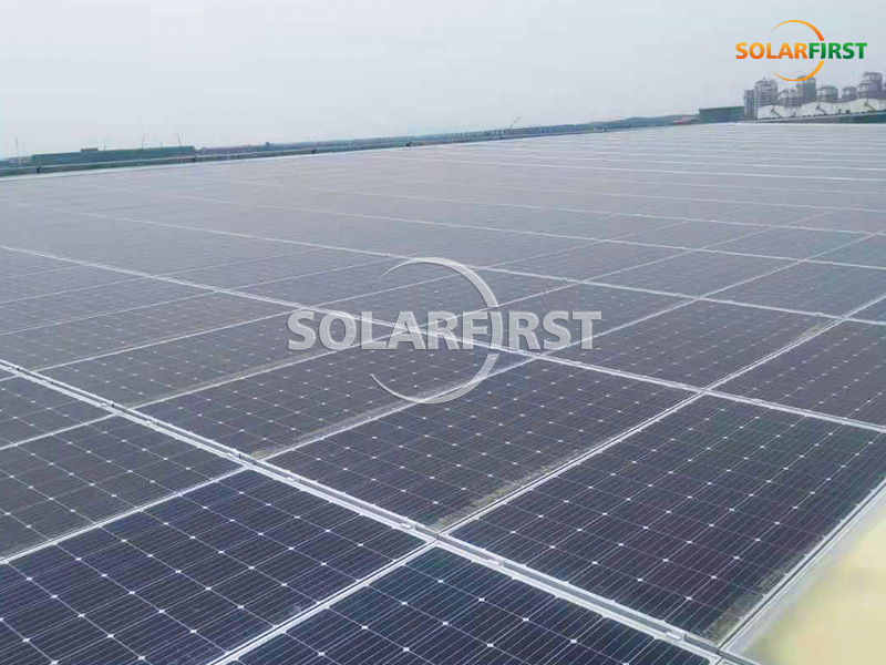 Instalación en tejado de un sistema BIPV de 5,1 MWp en Shiyan, Hubei