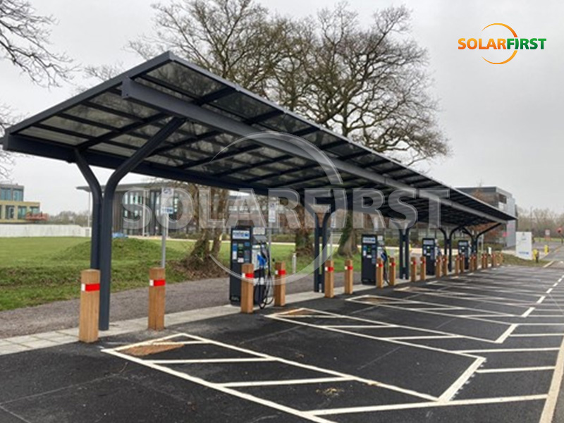 Solución de cochera BIPV de 100 m² en South Gloucestershire, Reino Unido