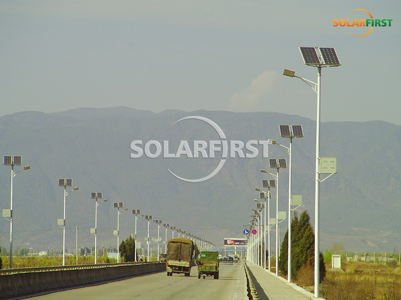 2.000 soluciones de farolas fotovoltaicas en China