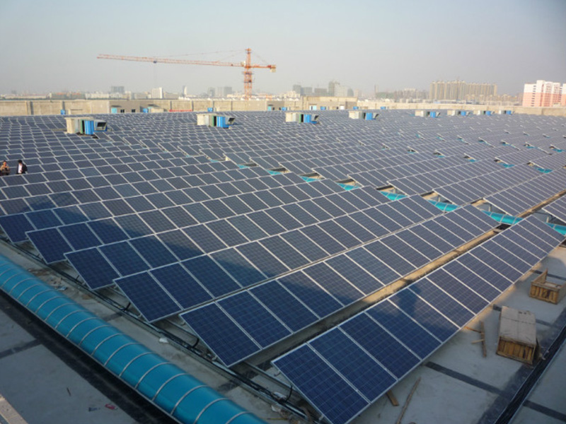 Serie Solar First Roof Mount: Sistema de trípode ajustable para techo plano