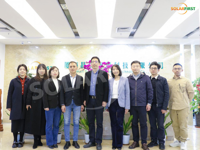 Alianza estratégica forjada: Xiamen Haihua Power & Solar First Group firma un acuerdo de cooperación