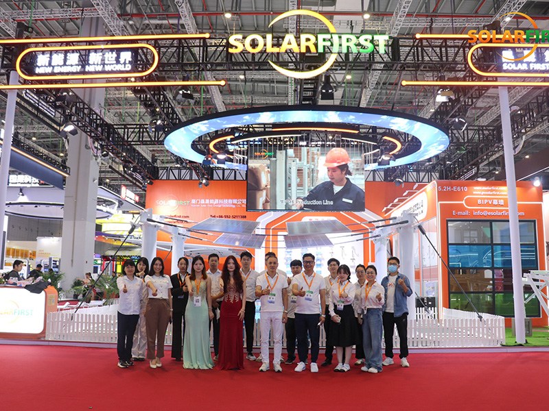 Solar First Group demuestra su liderazgo integral en el montaje de sistemas fotovoltaicos en SNEC 2025