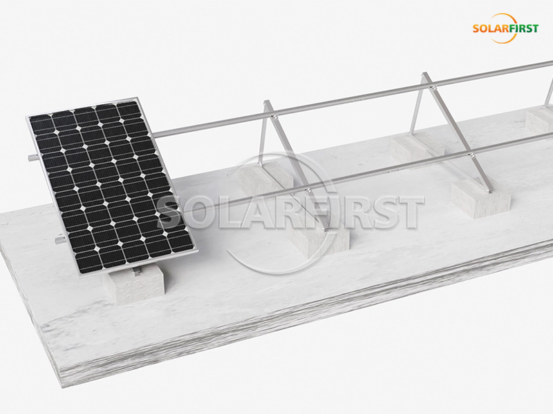 Solución rápida y estable para montaje de paneles solares en techos triangulares fijos