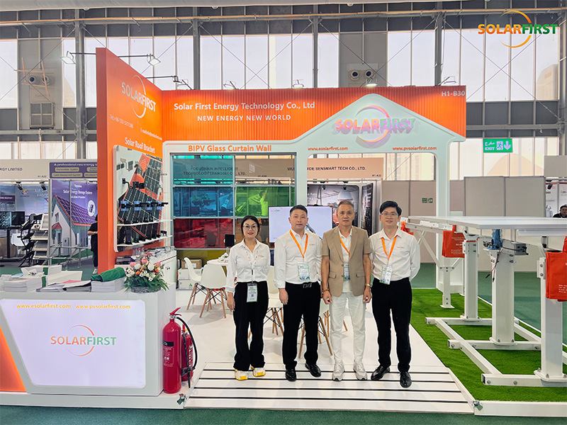 Solar First Group brilla en la Exposición Fotovoltaica Saudí, las soluciones de escenarios completos atraen la atención